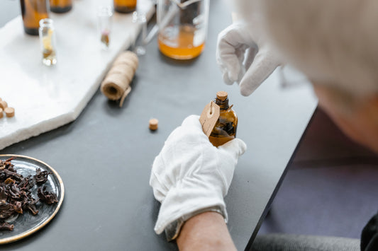 Natural Perfume vs Synthetic Fragrance: What's the Difference?